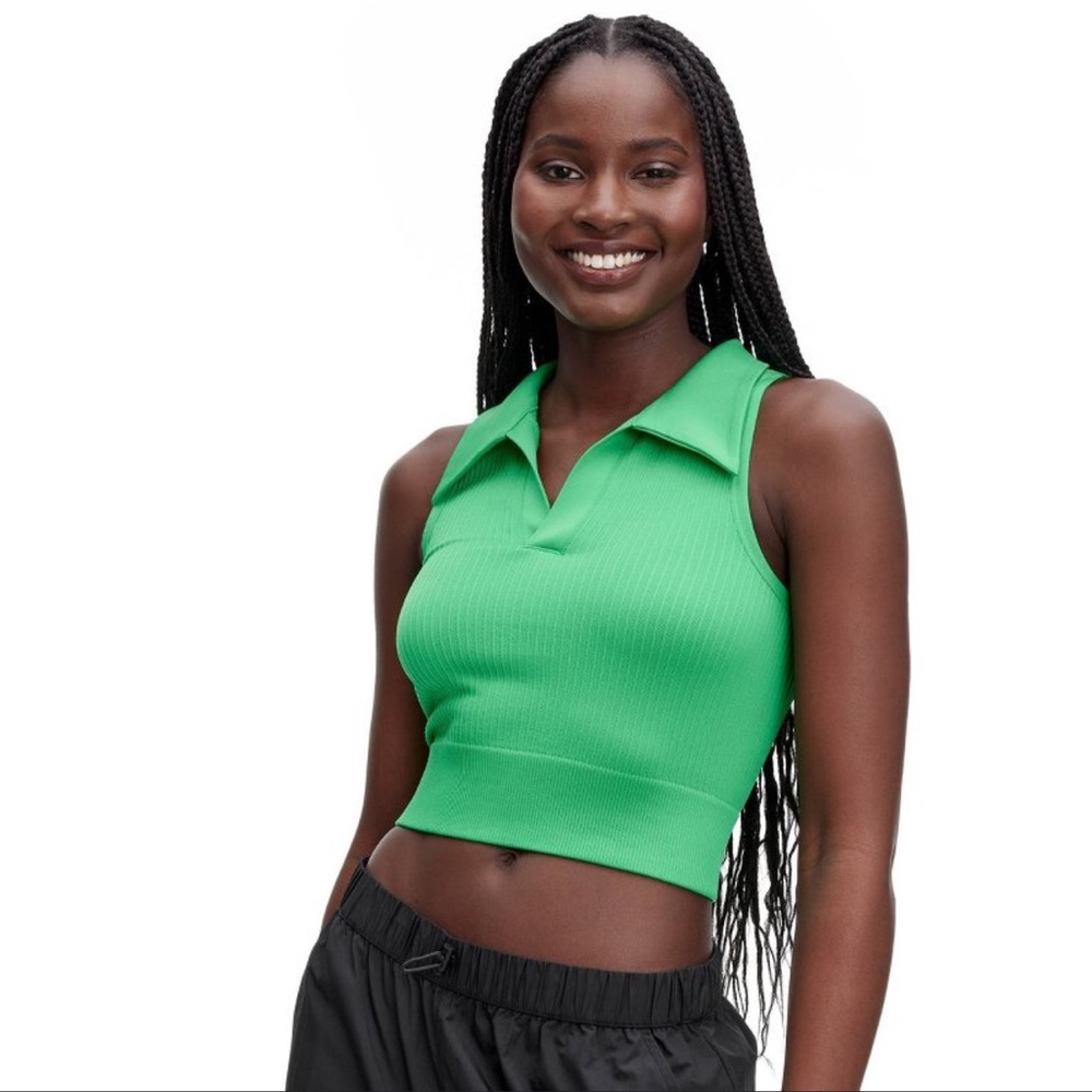 DVF for Target Seamless Collared Ribbed Polo Sports Bra. Size Large